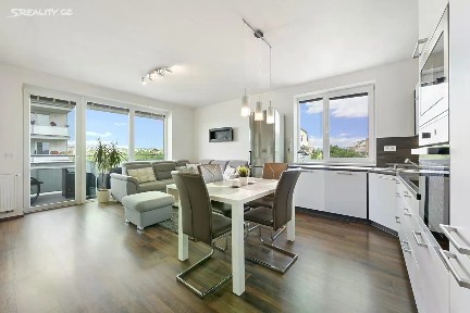 Prodej bytu 3+kk 74 m² Topolová, Olomouc - Slavonín