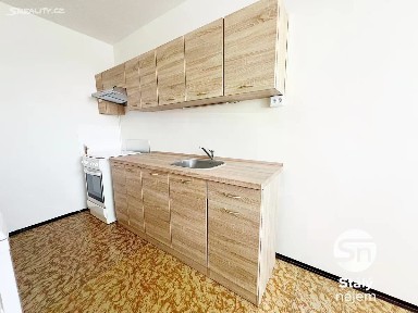 Králův Dvůr, Beroun, Nad Stadionem