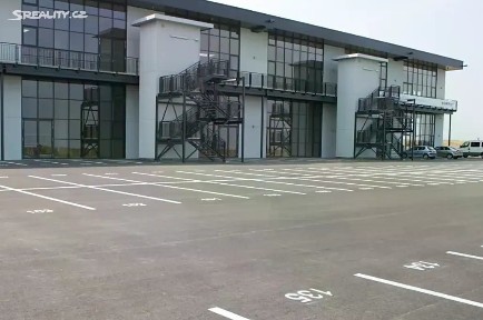 Pronájem skladového prostoru 1190 m² Čestlice
