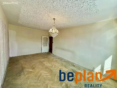Prodej bytu 3+1 79 m² Družstevní, Karlovy Vary - Stará Role