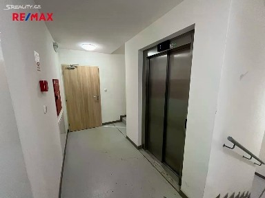 Pronájem bytu 2+kk 38 m² Jaroslava Holečka, Kladno - Kročehlavy