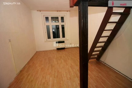 Pronájem bytu 1+1 45 m² Lad. Koubka, Karlovy Vary - Rybáře