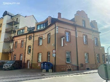 Hradec Králové, Pražské Předměstí, Gočárova třída, 52