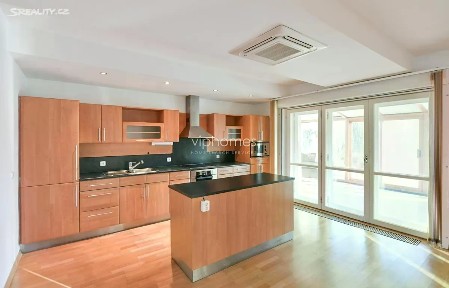 Praha, Praha 6, Dejvice, Komornická