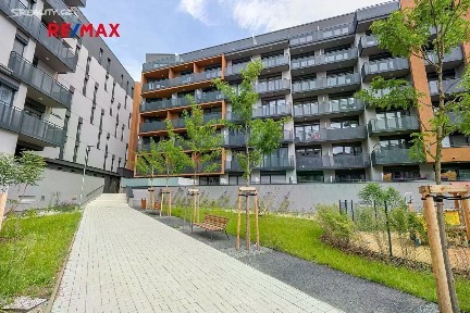 Prodej bytu 1+kk 33 m² Sochorcova, Praha - Háje