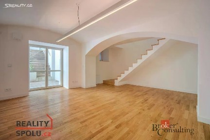 Prodej bytu 2+kk 71 m² Jaromírova, Praha - Nusle