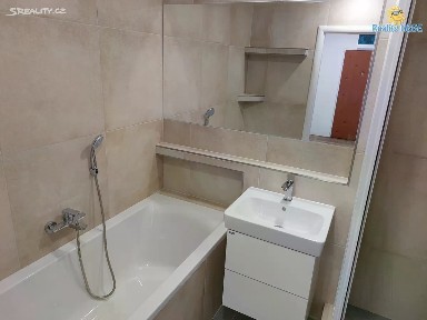 Pronájem bytu 3+1 54 m² Jánošíkova, Praha - Krč