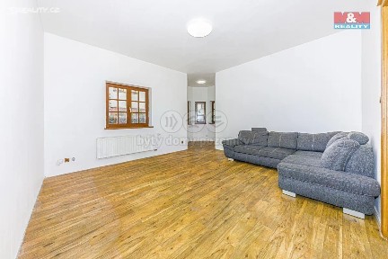 Prodej bytu 4+1 117 m² Dobrošovská, Praha - Horní Počernice