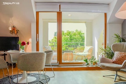 Praha, Praha 9, Prosek, U proseckého kostela