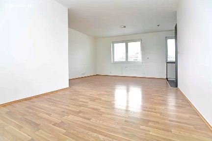 Mukařov, Praha-východ, Do Podkovy