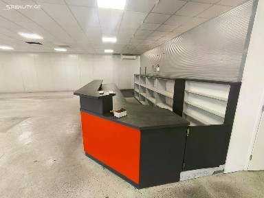 Pronájem výrobní haly, prostoru 1500 m² Bieblova, Hradec Králové - Slezské Předměstí