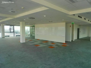 Pronájem kanceláře 945 m² Českomoravská, Praha - Libeň