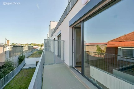 Prodej bytu 1+kk 44 m² Praha - Řepy