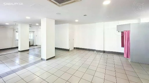 Praha, Praha 7, Bubeneč, Milady Horákové, 72