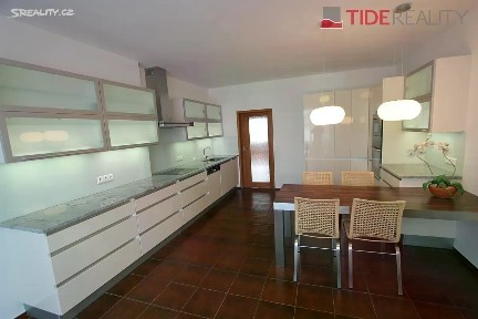 Pronájem bytu 6 pokojů a více 290 m² Psohlavců, Praha - Braník