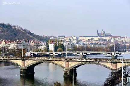 Praha, Praha 2, Nové Město, Rašínovo nábřeží