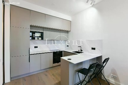 Pronájem bytu 2+kk 44 m² Na spojce, Praha - Vršovice