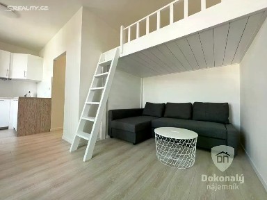 Praha, Praha 9, Vysočany, Poděbradská, 52