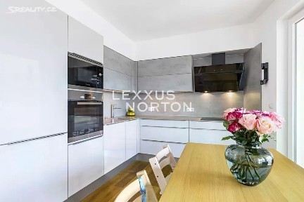 Praha, Praha 7, Holešovice, V Háji, 1