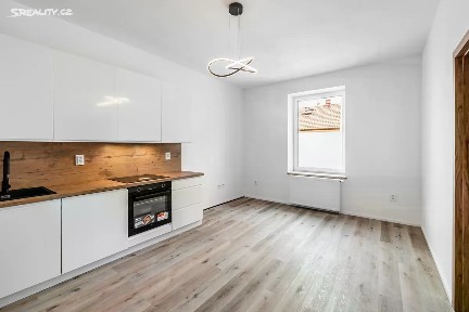 Praha, Praha 4, Krč, Na Dvorcích, 21