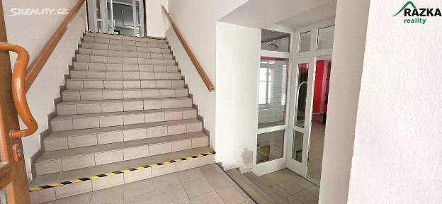 Prodej rodinného domu 330 m², pozemek 512 m²