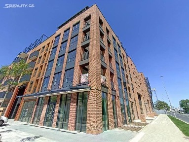 Pronájem obchodního prostoru 190 m² Strakonická, Praha