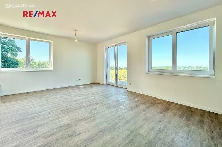 Prodej bytu 4+kk 104 m² Strančice - Předboř