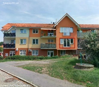 Prodej bytu 1+kk 37 m² Náměstí Emila Kolbena, Strančice