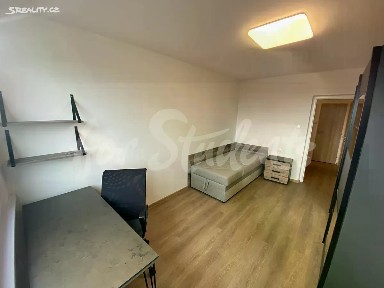 Pronájem bytu pokoje 15 m² Baarova, Hradec Králové - Pražské Předměstí