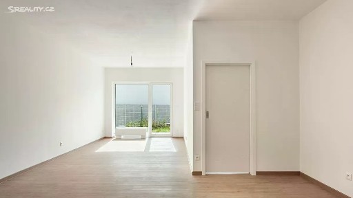 Brno, Brno-město, Černovice, Faměrovo náměstí, 21