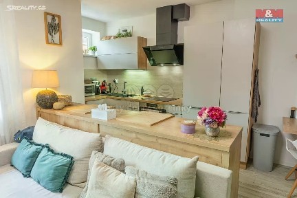 Prodej bytu 3+kk 69 m² Oranžová, Chrášťany