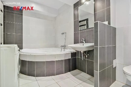 Prodej bytu 2+kk 44 m² Podolská, Praha - Podolí