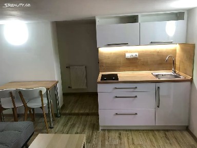 Pronájem bytu 2+kk 44 m² Zadní luhy, Zlín - Louky