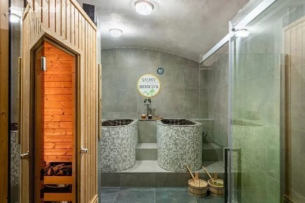 Prodej obchodního prostoru 333 m² Zborovská, Praha - Malá Strana