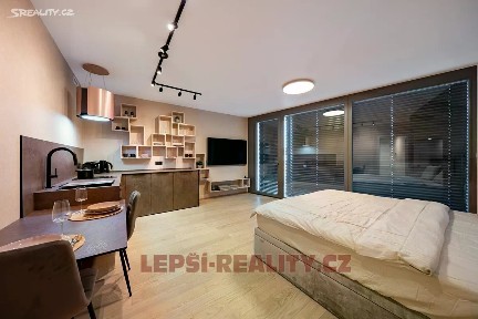 Prodej bytu 1+kk 37 m² Šiklové, Praha - Smíchov