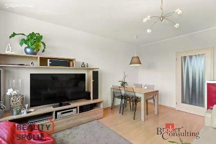 Praha, Praha 9, Hostavice, U Hostavického potoka, 17