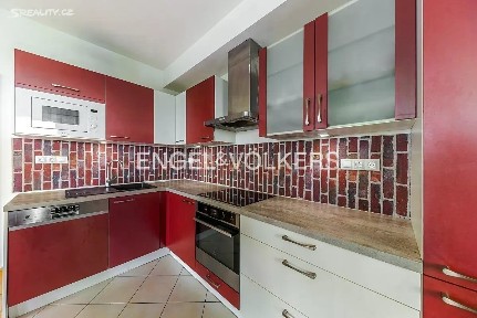 Pronájem bytu 3+kk 103 m² Olšanská, Praha - Žižkov