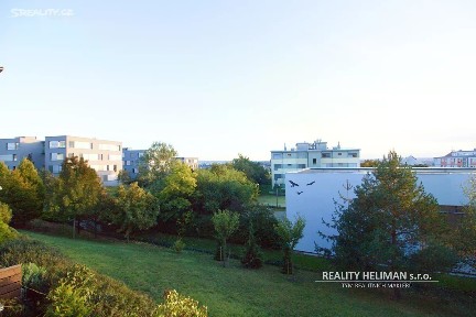 Pronájem bytu 1+kk 52 m² Litoměřická, Praha - Prosek