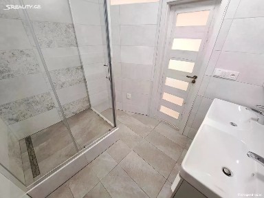 Pronájem bytu 2+1 60 m² třída Edvarda Beneše, Hradec Králové - Nový Hradec Králové