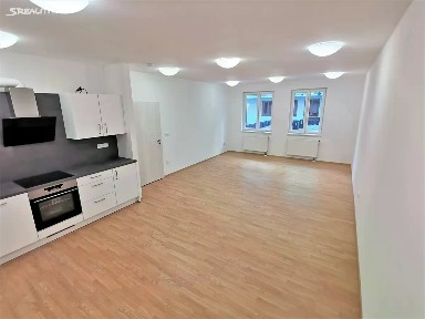 Pronájem bytu 2+kk 63 m² Husitská, Praha - Žižkov