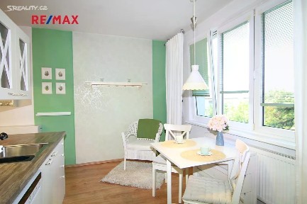 Prodej bytu 2+1 61 m² Lomená, Karlovy Vary - Bohatice