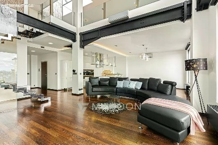 Prodej bytu 3+kk 305 m² Křížová, Praha - Praha 5