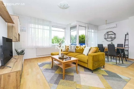 Praha, Praha 8, Libeň, Nad Okrouhlíkem