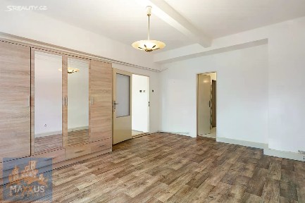 Pronájem bytu 2+1 53 m² Počernická, Praha - Strašnice