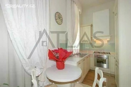 Pronájem bytu 3+kk 104 m² Italská, Praha