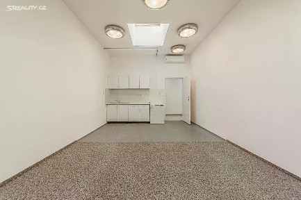 Pronájem bytu 3+kk 90 m² Kostelní, Ostrava - Moravská Ostrava