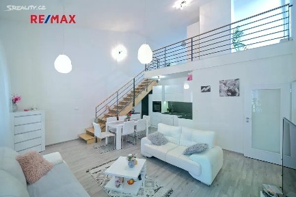 Plzeň, Plzeň-město, Jižní Předměstí, Vrchlického, 3