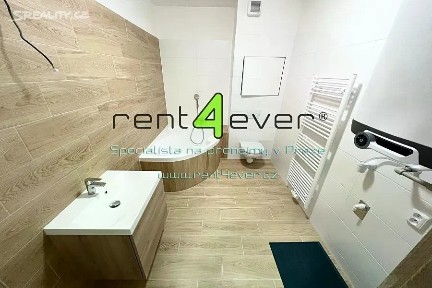 Chrášťany, Praha-západ, Zelená