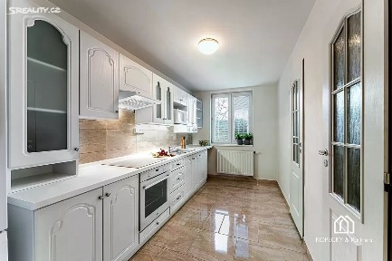 Prodej bytu 3+1 70 m² Zelená, Hradec Králové - Kukleny