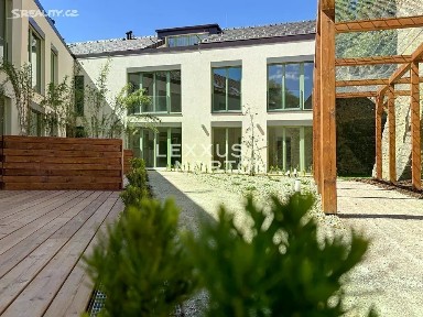 Prodej bytu 3+kk 107 m² Sestupná, Praha - Břevnov